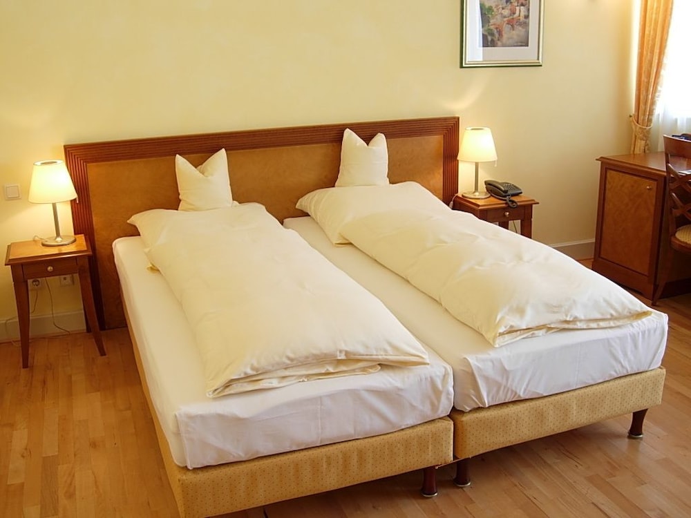 Comfort Double or Twin Room, City View