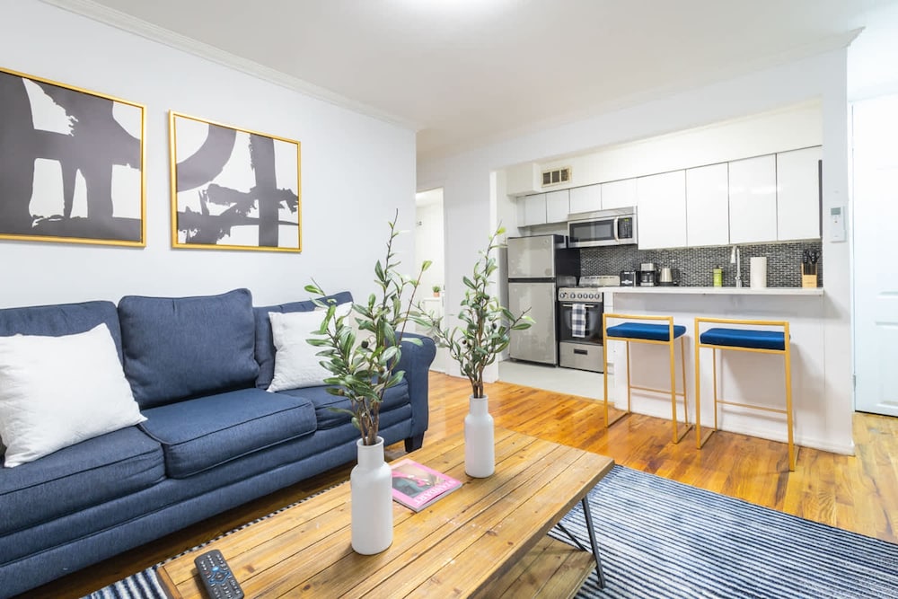 Apartment photo 1