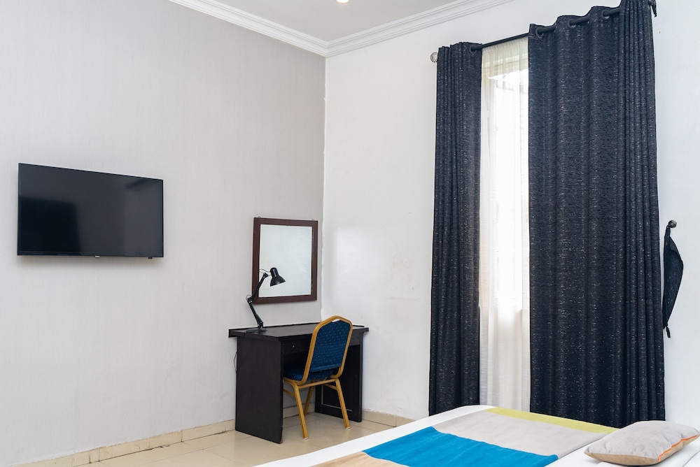 Deluxe Room, Non Smoking - Photo 2