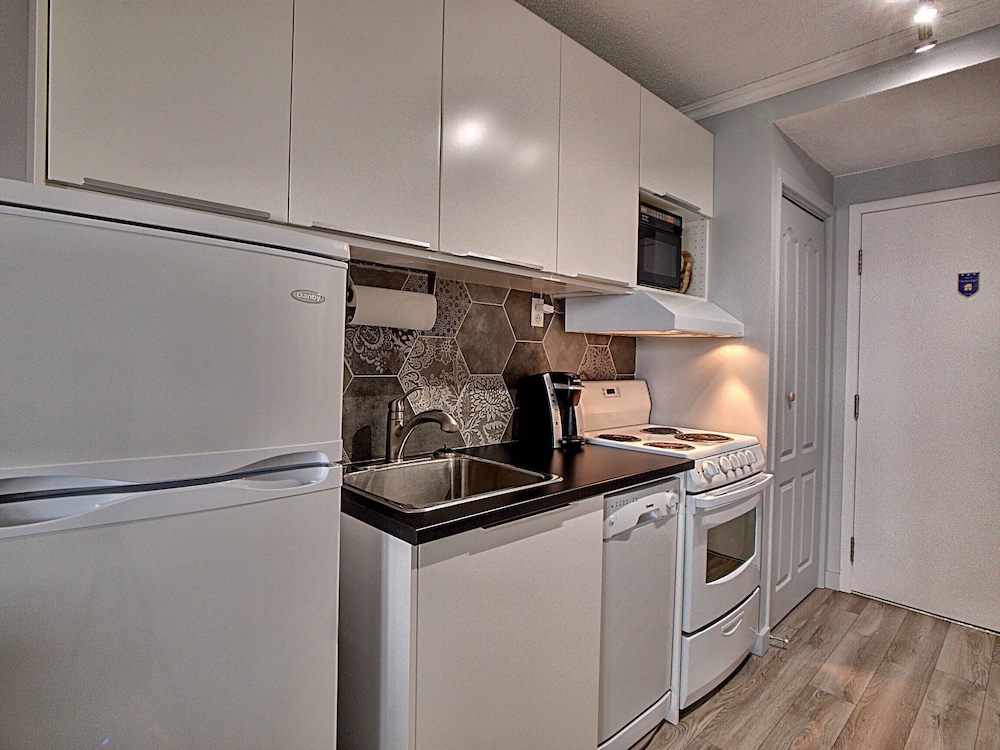 Studio, Lake View photo 3