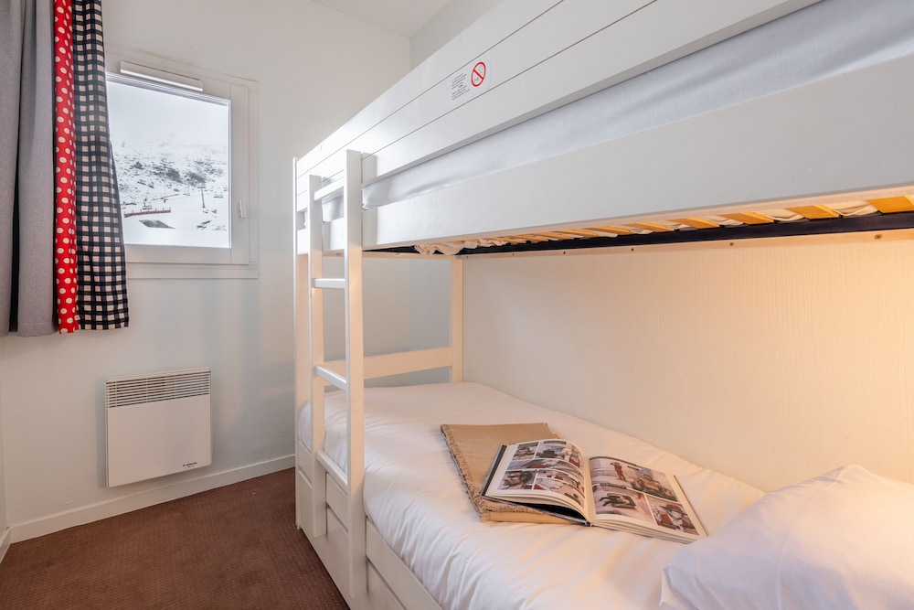 Appartement 6 personnes - 1 chambre + 1 coin nuit - Vue Montagne dégagée photo 3