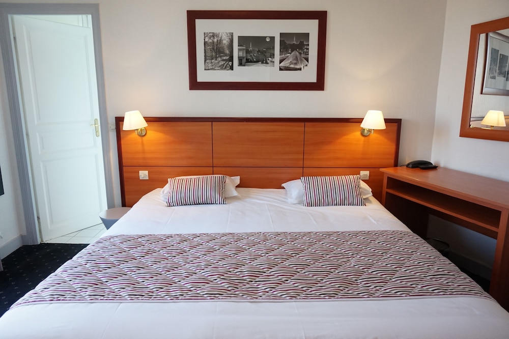 Superior Triple Room photo 2