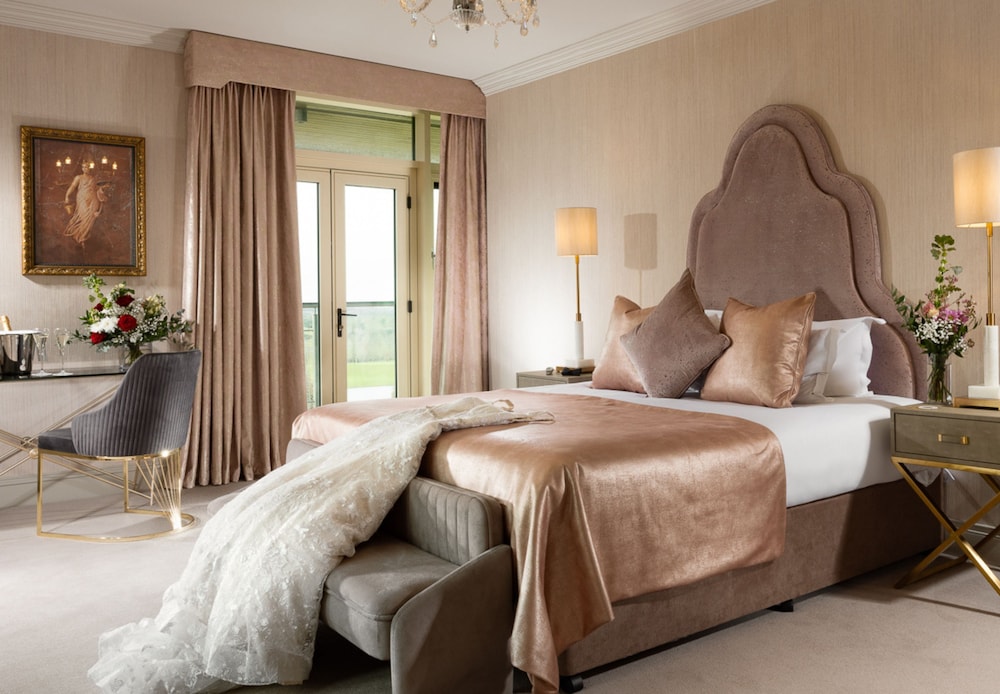 Honeymoon Studio Suite photo 3