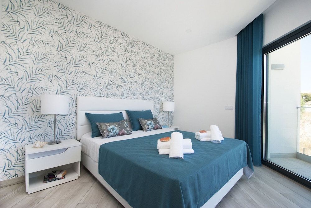Villa, Multiple Bedrooms, Private Pool, Sea View photo 3