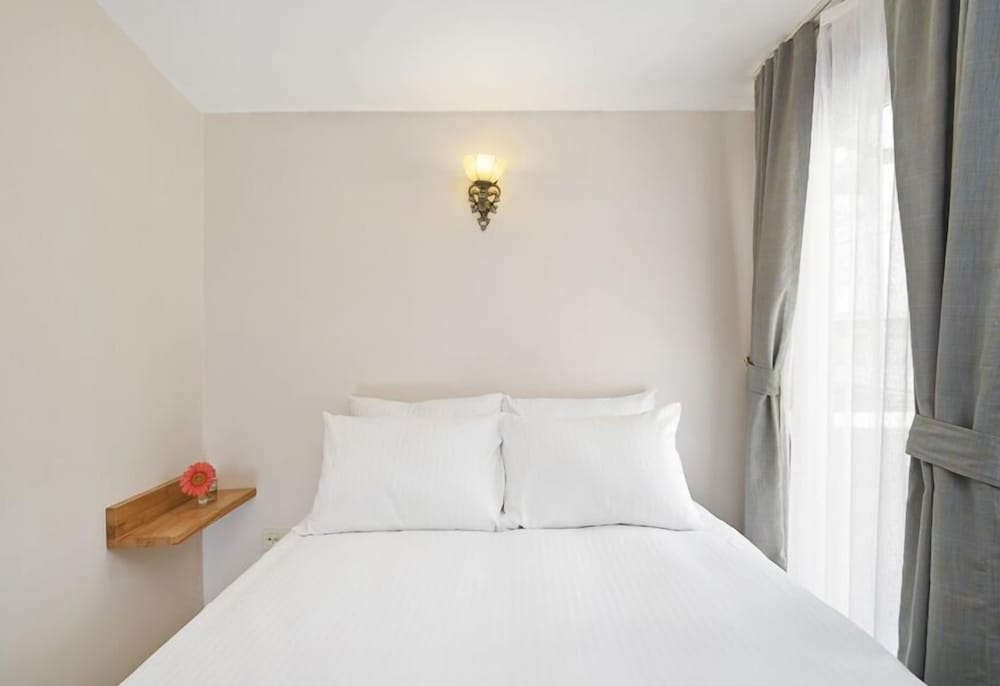 Double or Twin Room photo 1