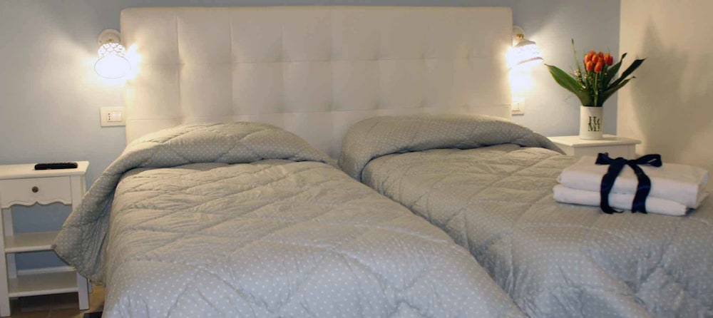Twin Room (Selvaggio) photo 2