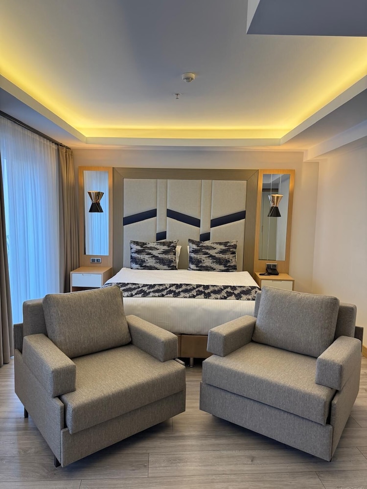 Family Quadruple Room photo 2