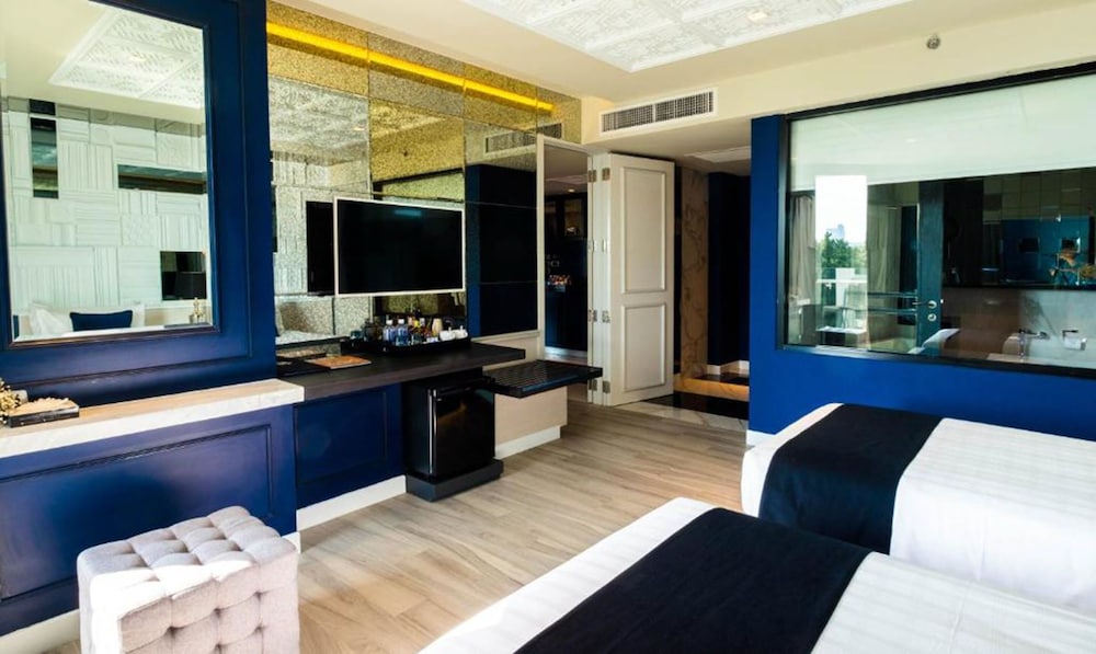 Signature Suite, 2 Bedrooms, Terrace, Ocean View photo 3