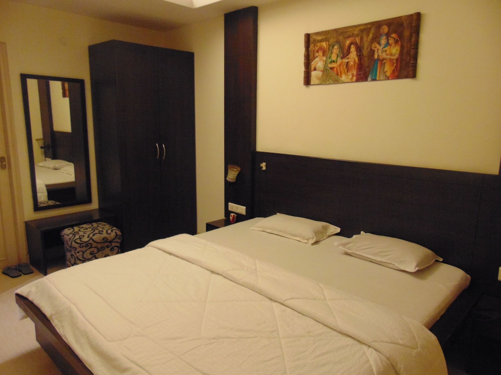 Classic Double Room, 1 Double Bed, Non Smoking photo 2