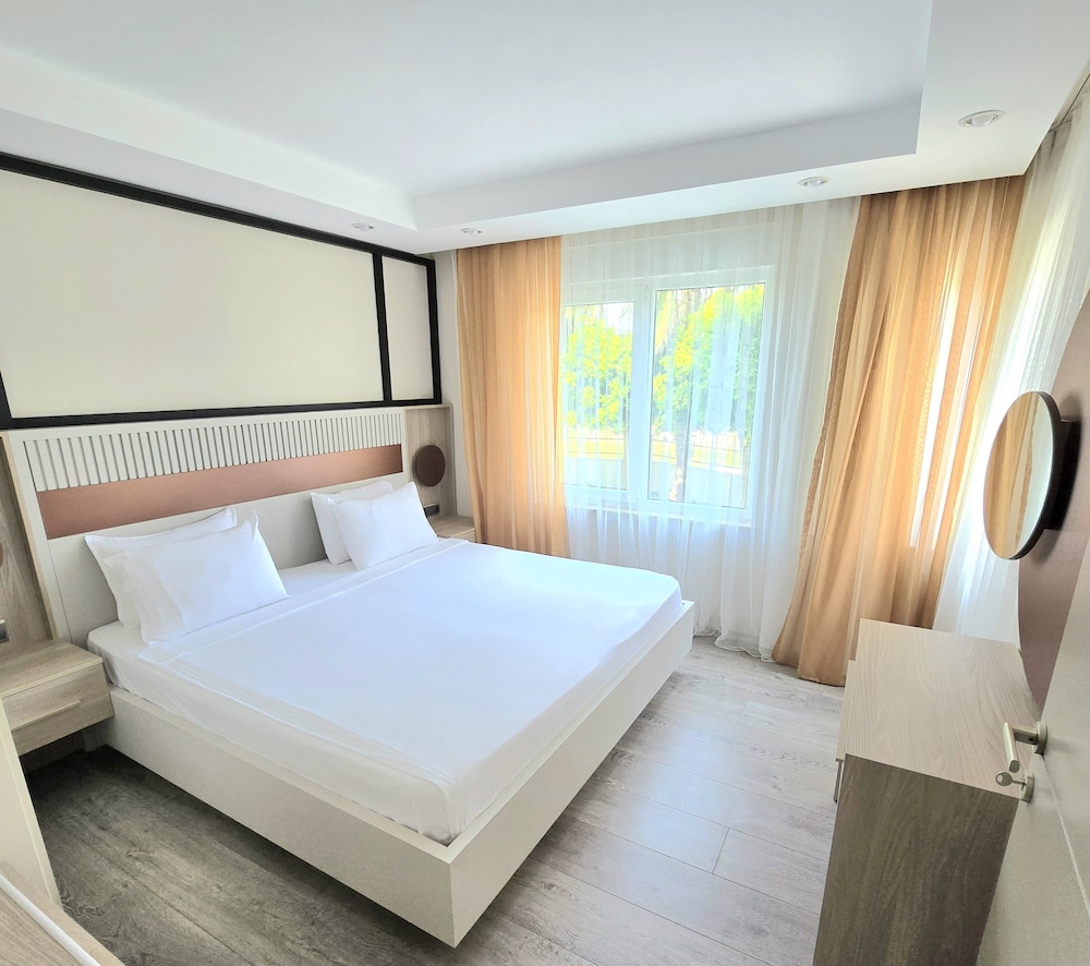 Classic Apartment, 1 Bedroom, Non Smoking, Courtyard View