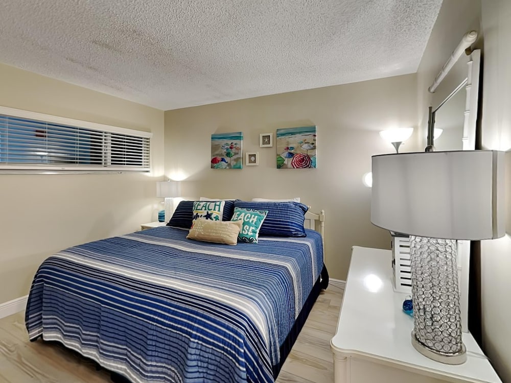 Condo, Multiple Beds, Balcony, Partial Sea View (207 - No Pets Allowed) photo 2