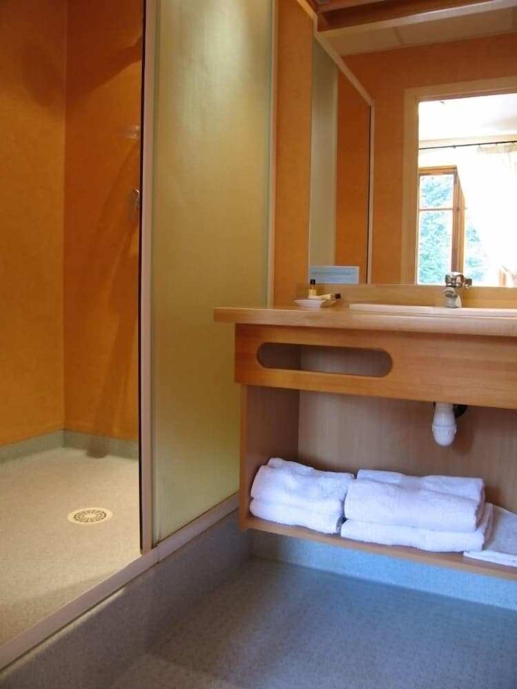 Standard Twin Room photo 2
