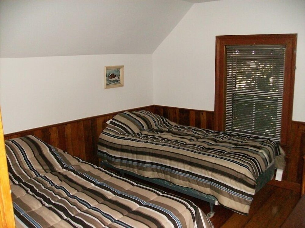 House, 4 Bedrooms (The Sandbanks Century House) photo 3