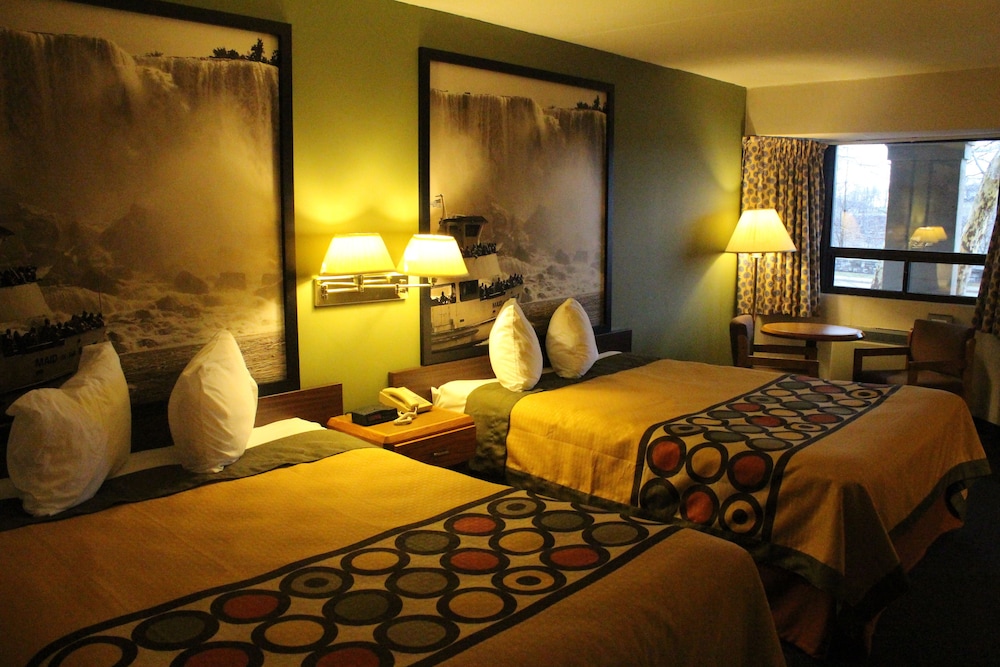Standard Room, 2 Queen Beds, Smoking photo 2