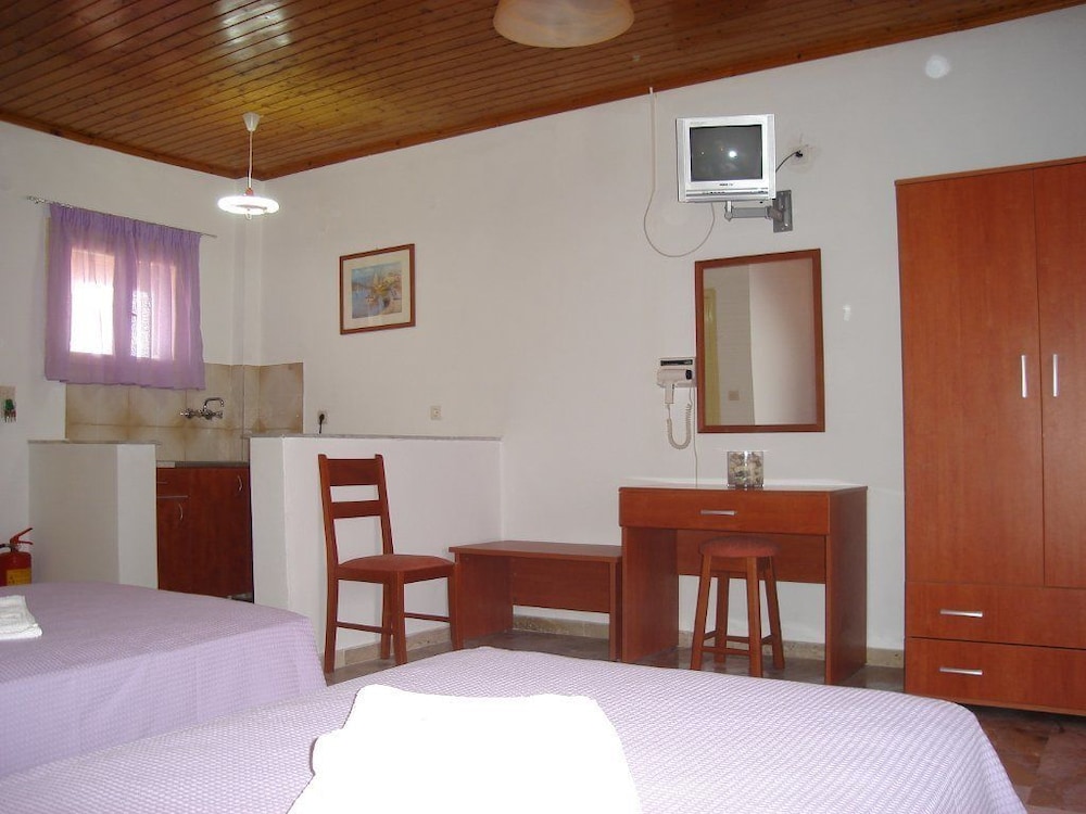 Studio, Sea View