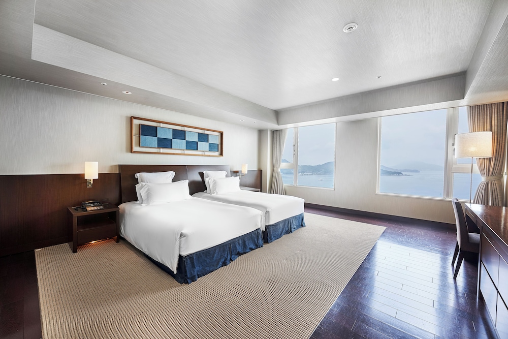 Panoramic Twin Room photo 1