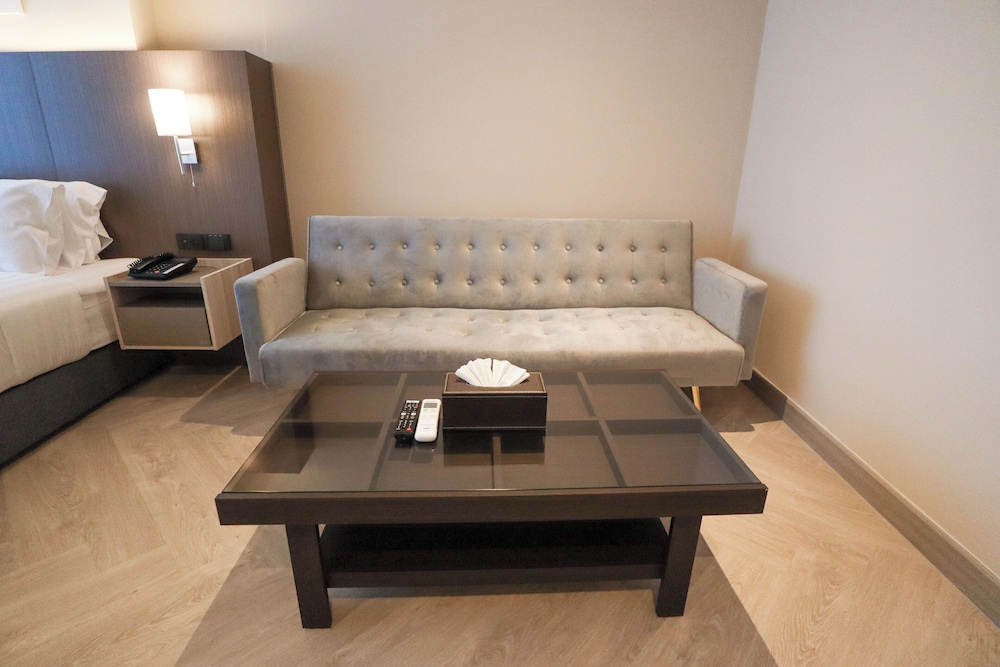 Junior Suite, City View - Photo 11