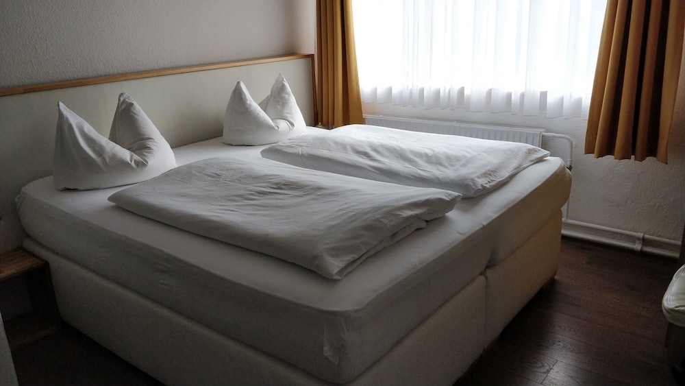 Suite, Non Smoking (Small) photo 2