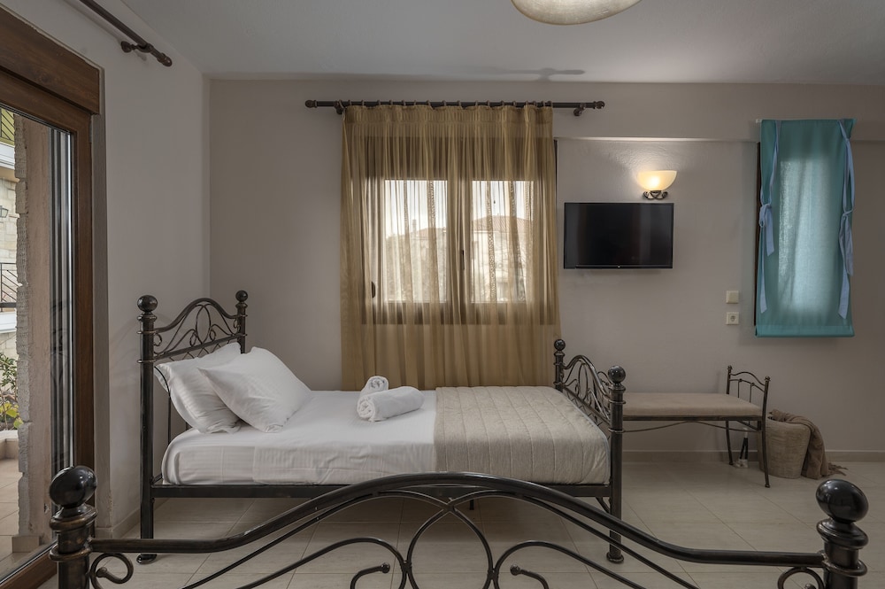 Standard Triple Room Ground Floor photo 3