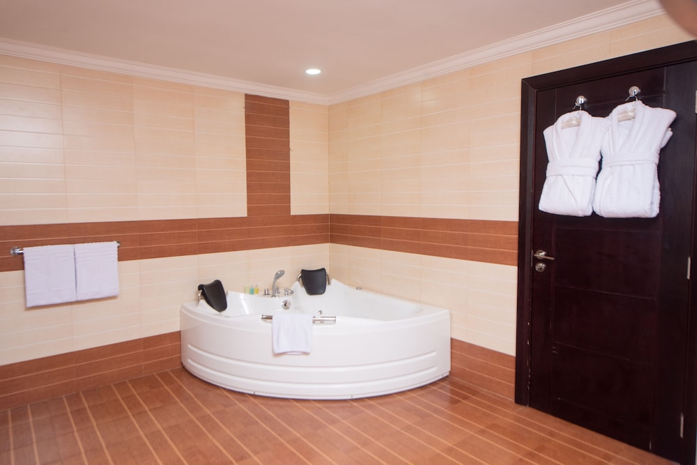 Deluxe Suite, Non Smoking photo 3
