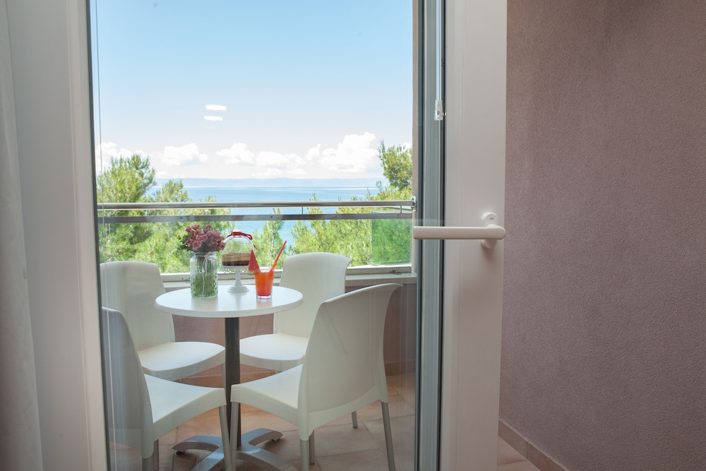 Apartment, Balcony, Sea View - Photo 12