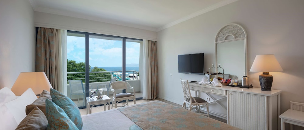 Standard Sea View photo 3