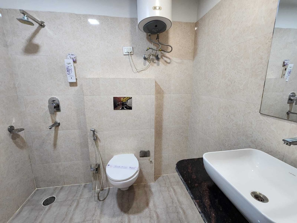 Executive Double or Twin Room - Photo 13