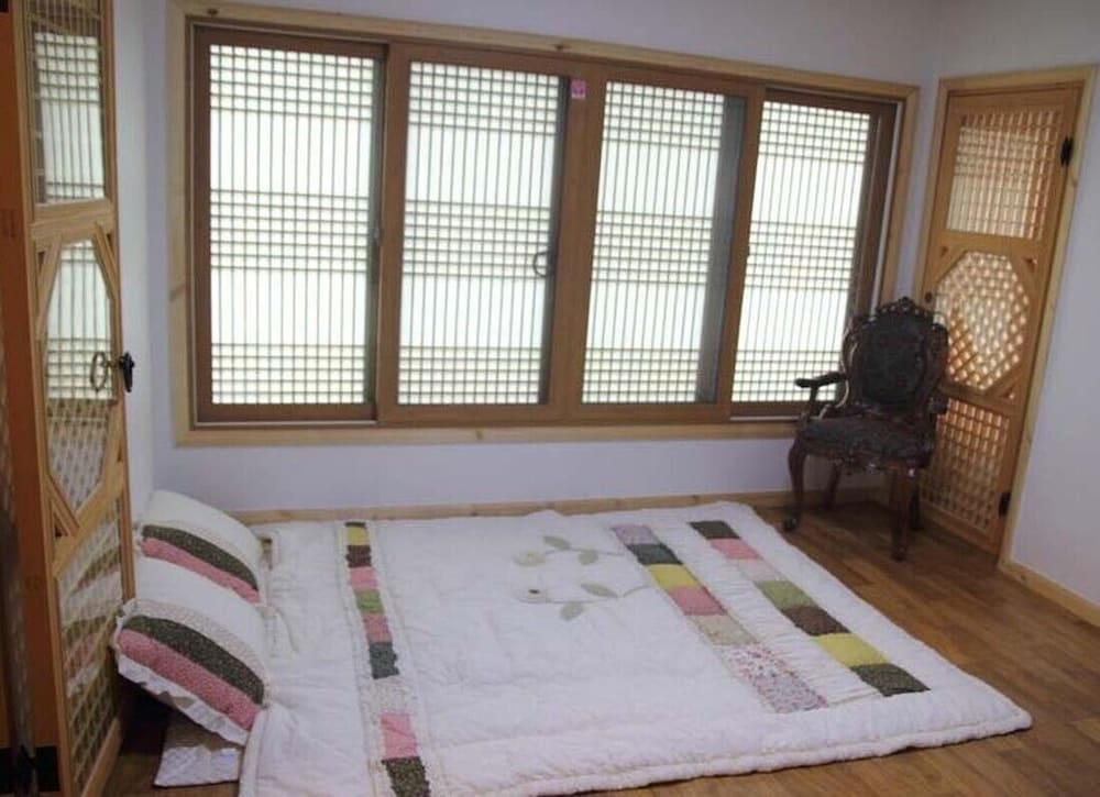 Room (Firefly) photo 1