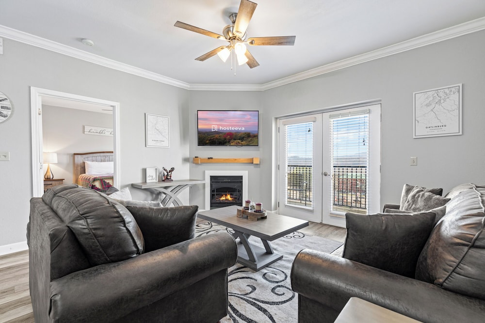 Deluxe Condo, 1 Bedroom, Mountain View