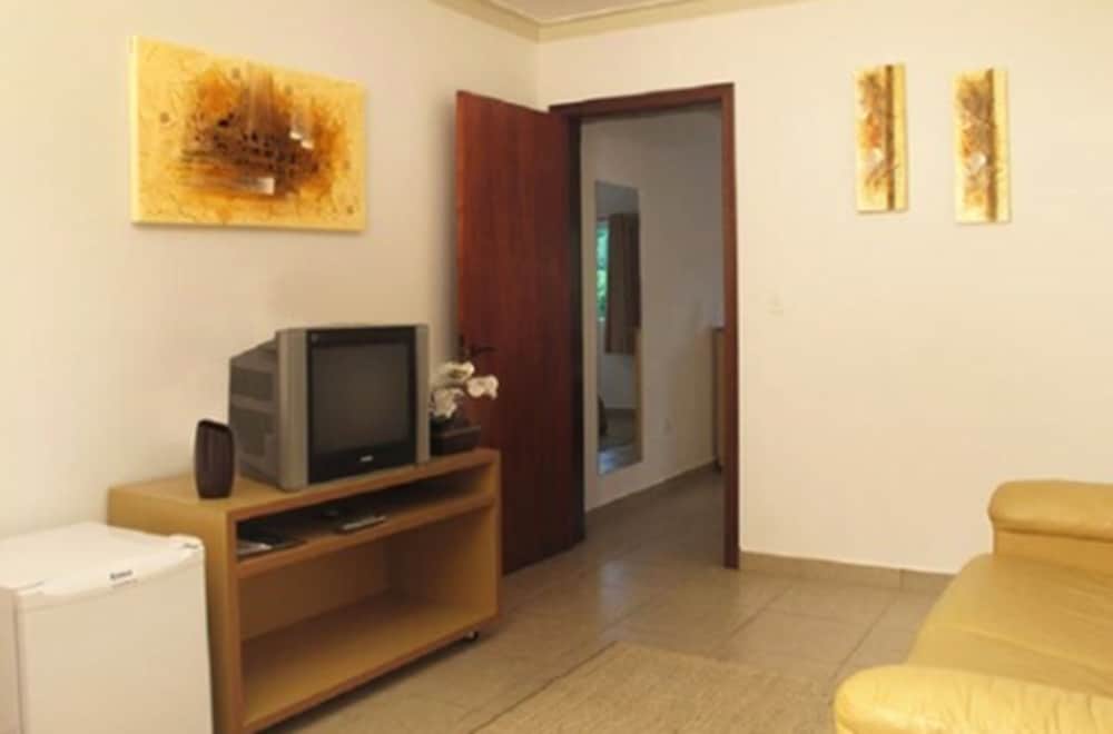 CASCAIS QUARTO E SALA photo 2