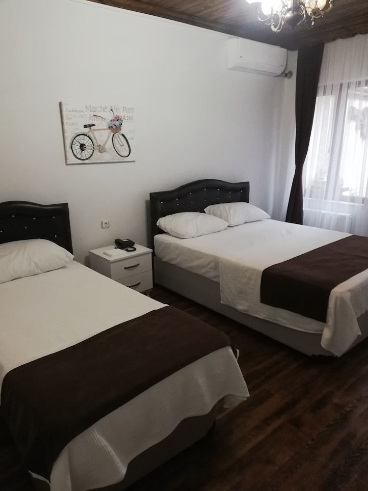 Basic Triple Room