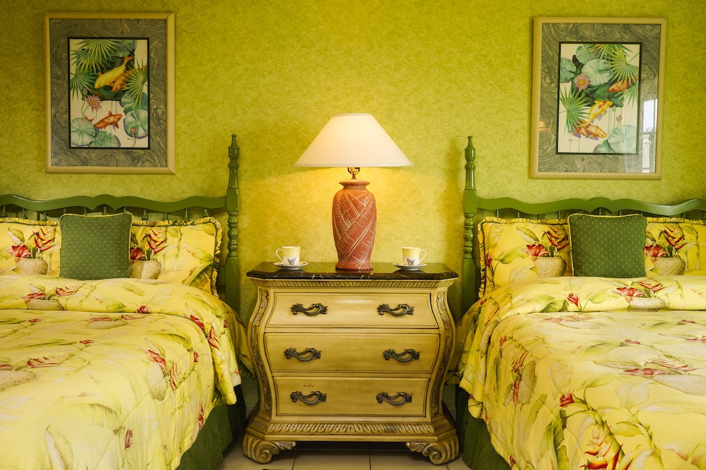 Premium Room, 1 King Bed photo 2
