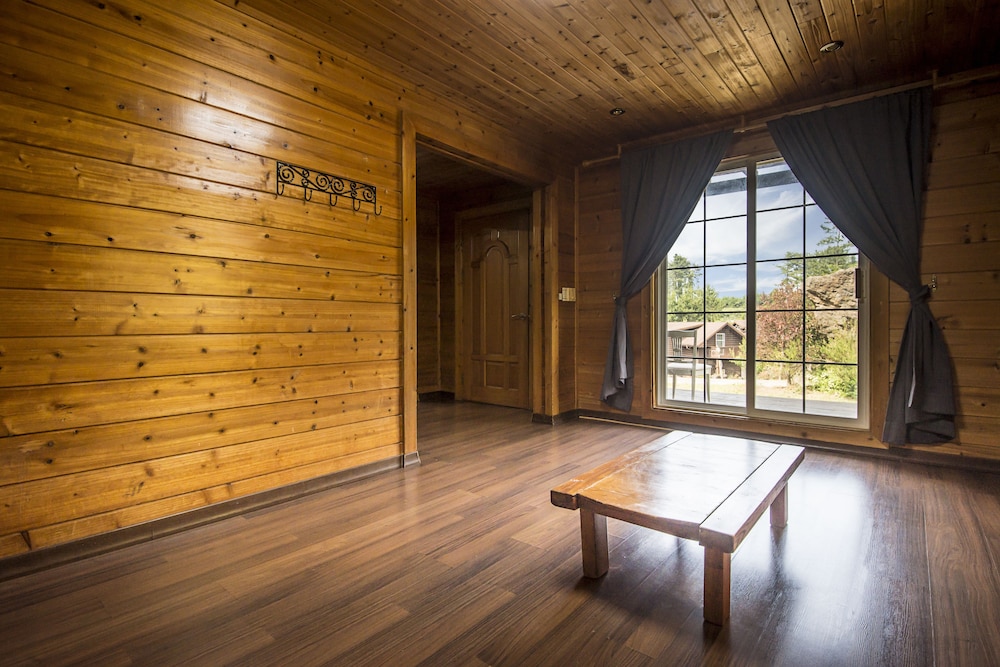 Cabin, 2 Bedrooms (40 Pyeong) photo 2