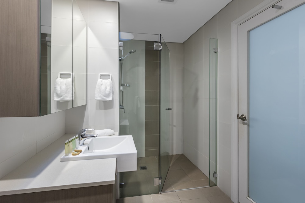 Studio Apartment - Photo 18