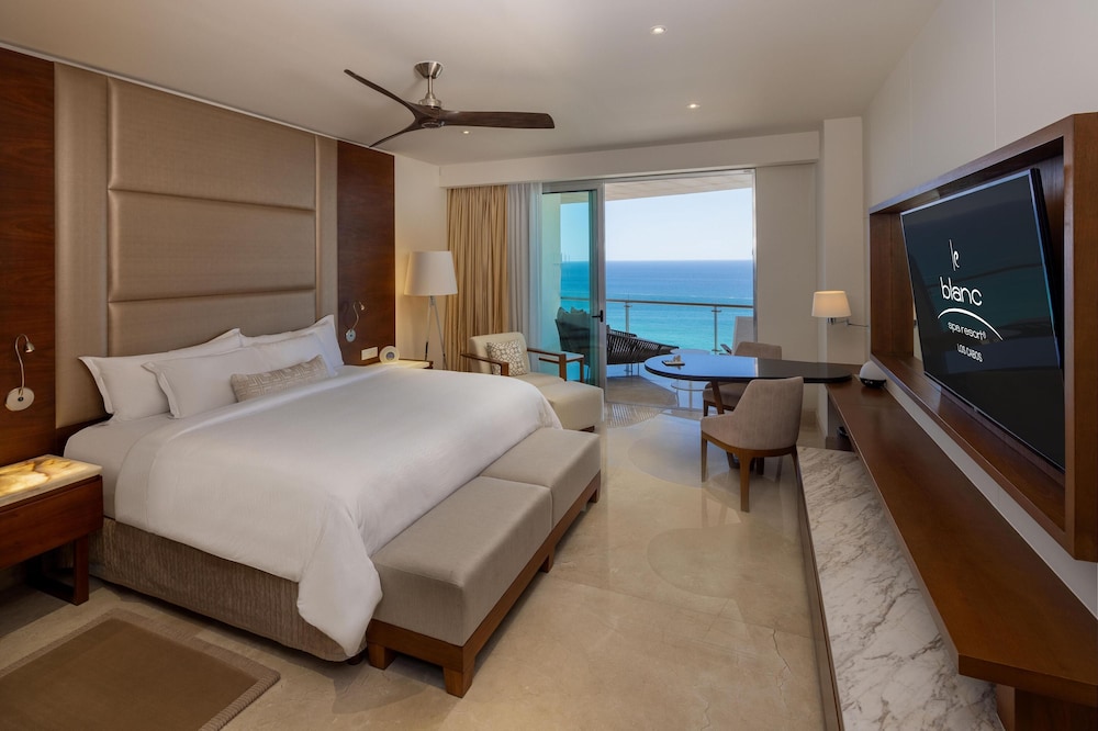 Available room thumbnail 5