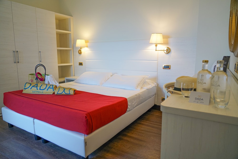 Executive Double Room Single Use, 1 Bedroom - Photo 1