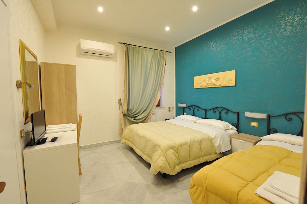 Standard Triple Room, Garden View