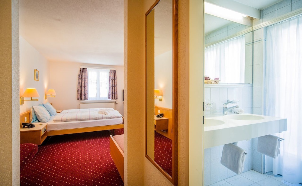 Superior Twin Room photo 3
