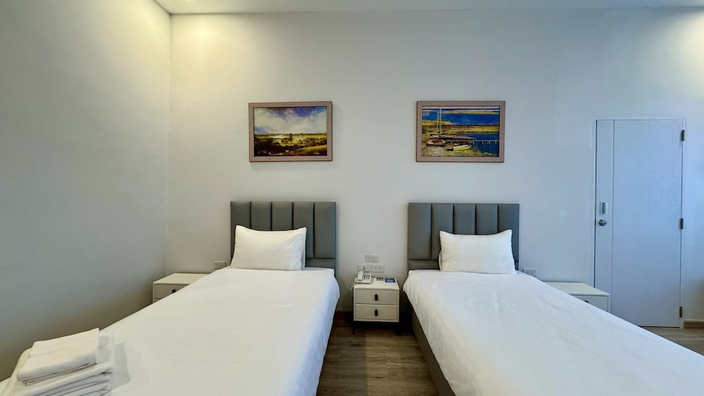Premium Twin Room, 2 Twin Beds photo 2