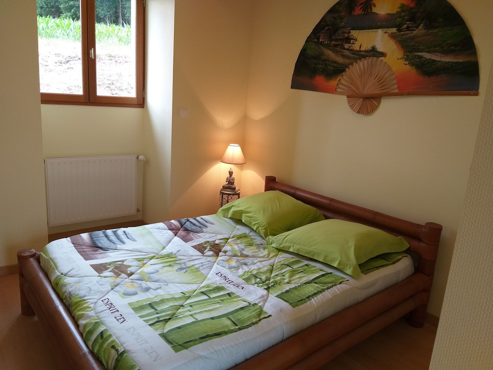 Double Room, Ensuite (Lyonnaise) photo 1