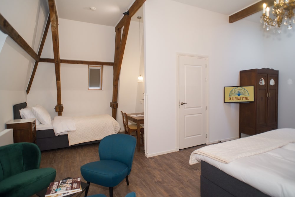 Deluxe Triple Room, 3 Twin Beds photo 2