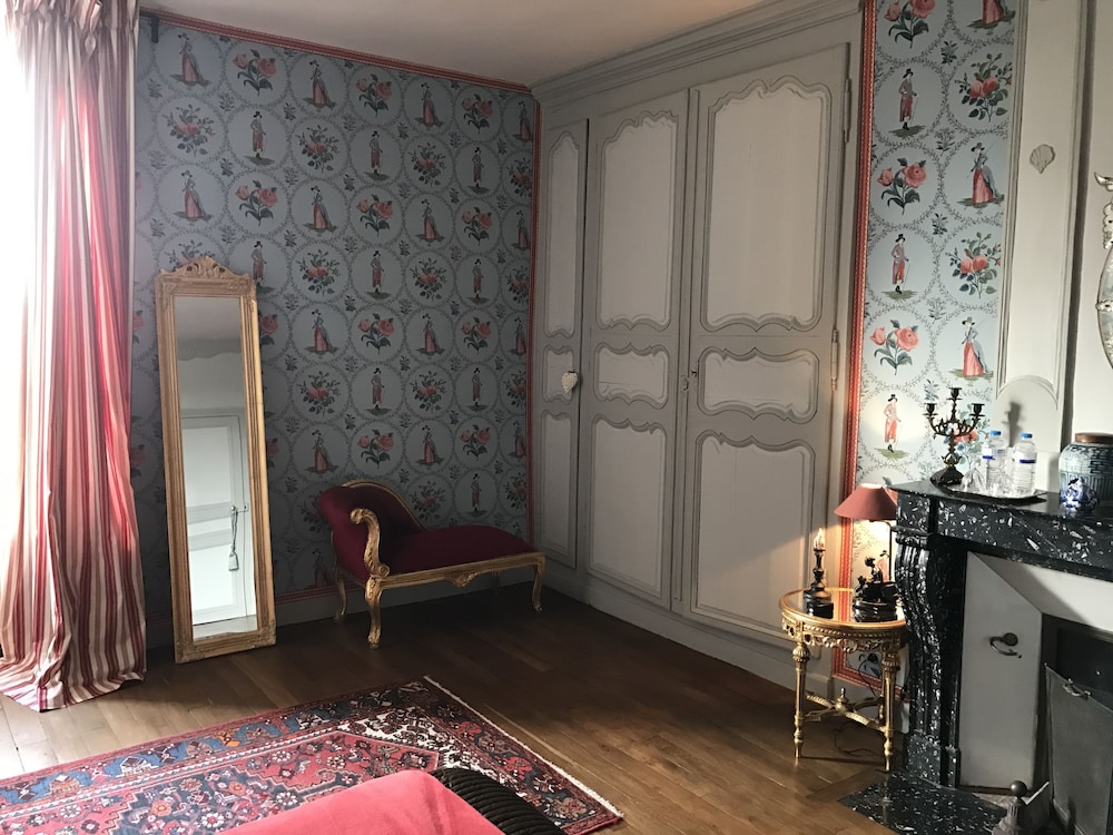 Double Room (Le Sénéchal) photo 3