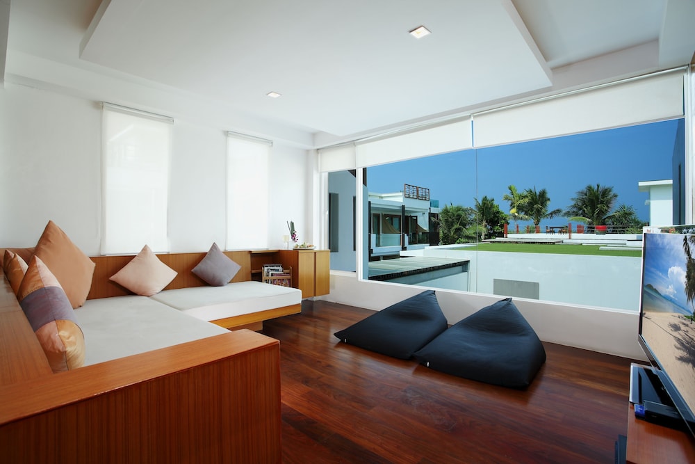 Pool Villa With Loft - Free Daily Minibar - Photo 9