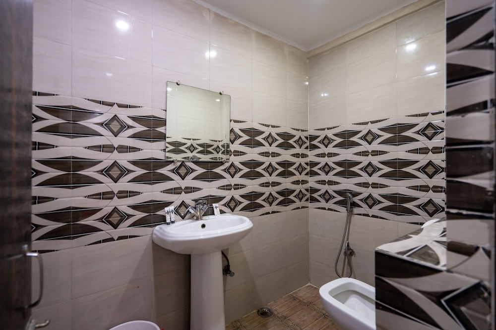 Deluxe Room - Photo 3