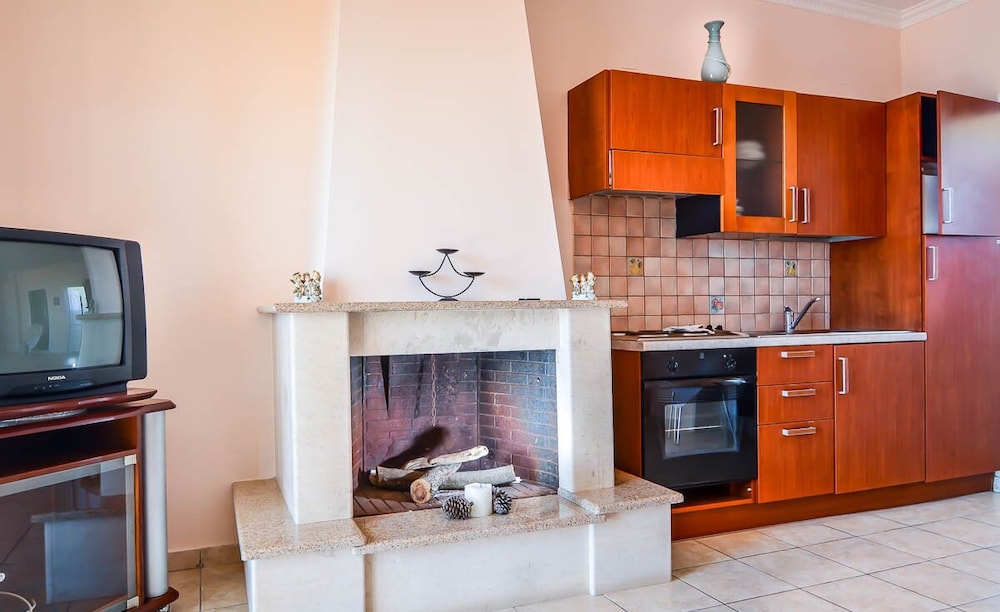 Family Apartment, 2 Bedrooms, Sea View, Beachfront