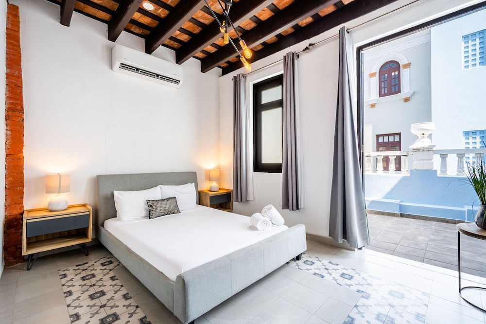 Apartment, 1 Queen Bed, Balcony, City View photo 1
