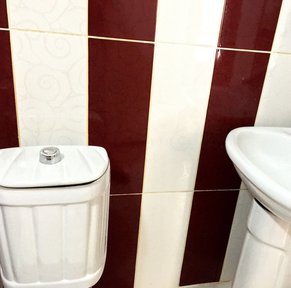 Basic Triple Room photo 3