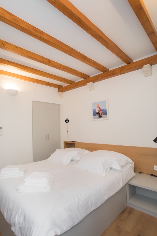House, 4 Bedrooms photo 3