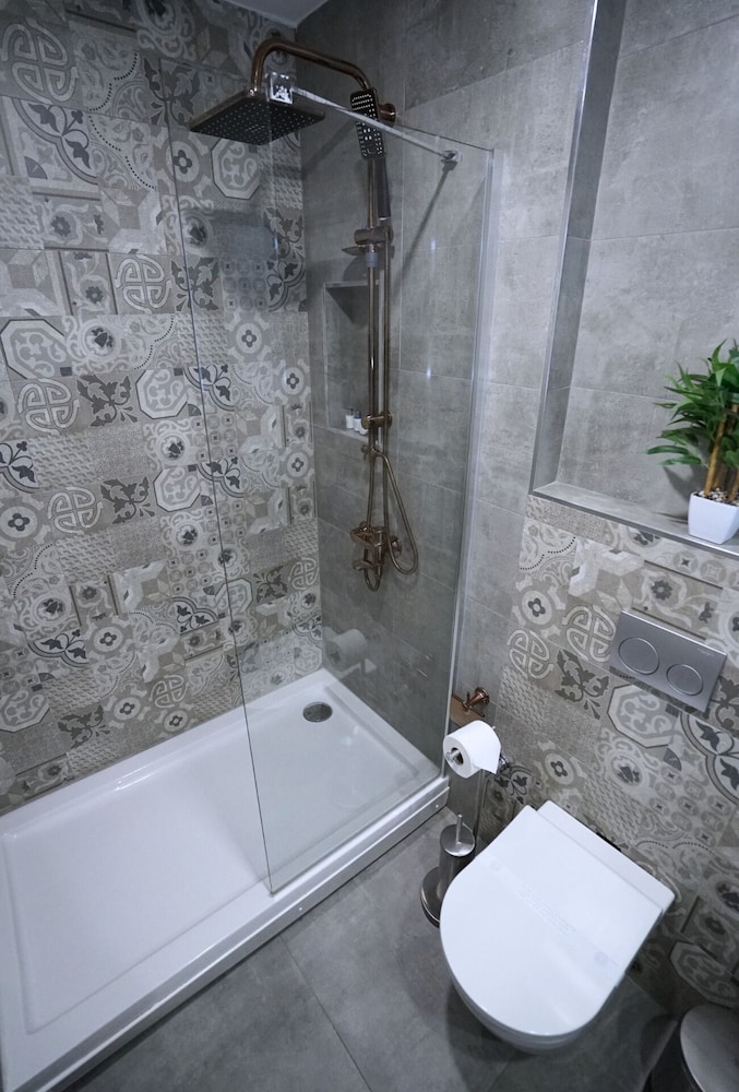 Standard Triple Room - Photo 9