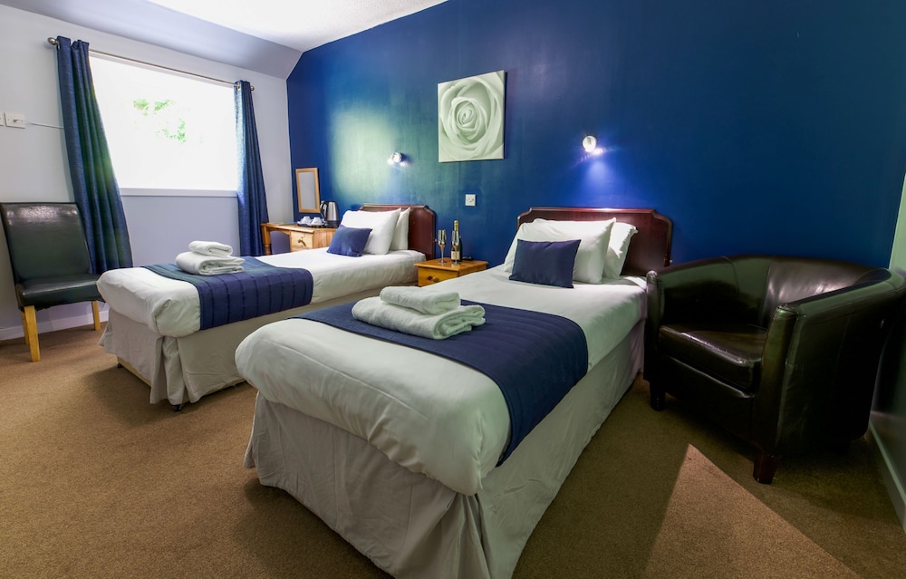 Basic Twin Room, Annex Building photo 3